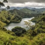 A view of a lake in the mountains