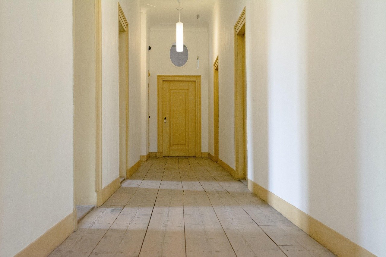 Sól drogowa w przedpokoju – jak sobie z nią poradzić?